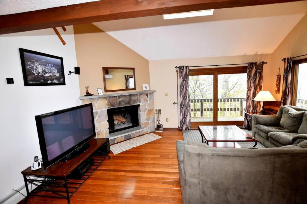 3-Bedroom Vacation Home Steps To Camelback Ski Area Ski-In Ski-Out Crescent Lake Exteriér fotografie